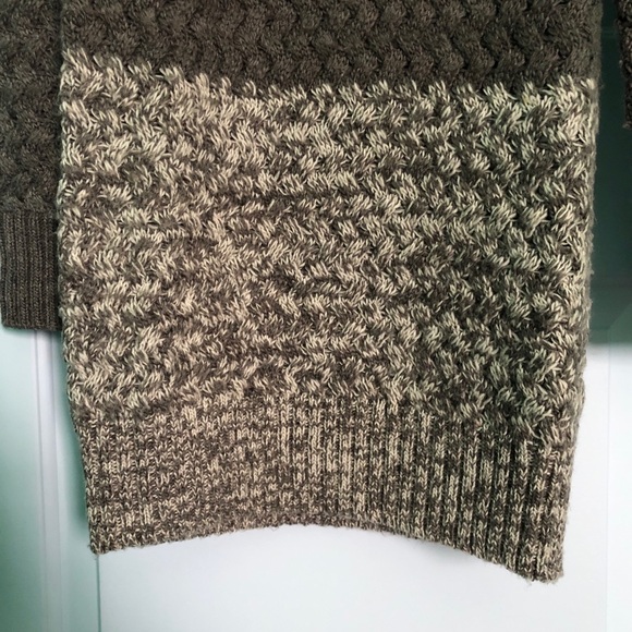 AE Sweater Dress - Picture 3 of 9